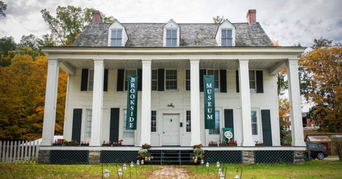 photo of the brookside museum in autumn