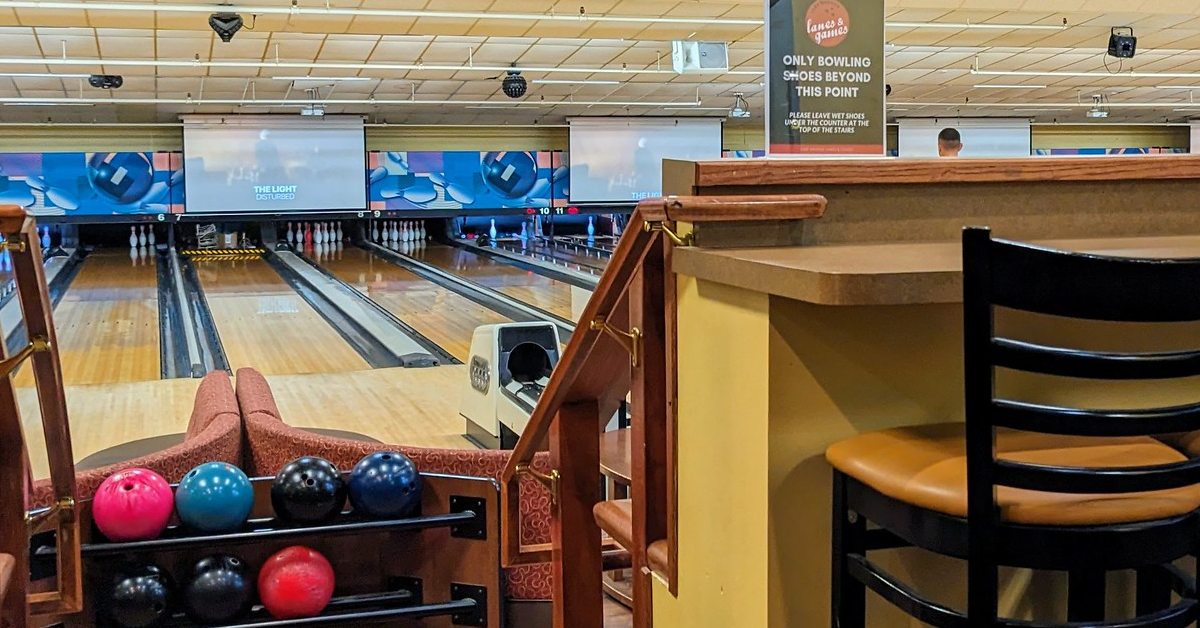 bowling lanes at lake george lanes and games