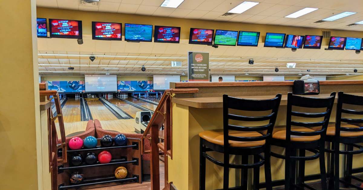 lake george lanes and games bowling alley