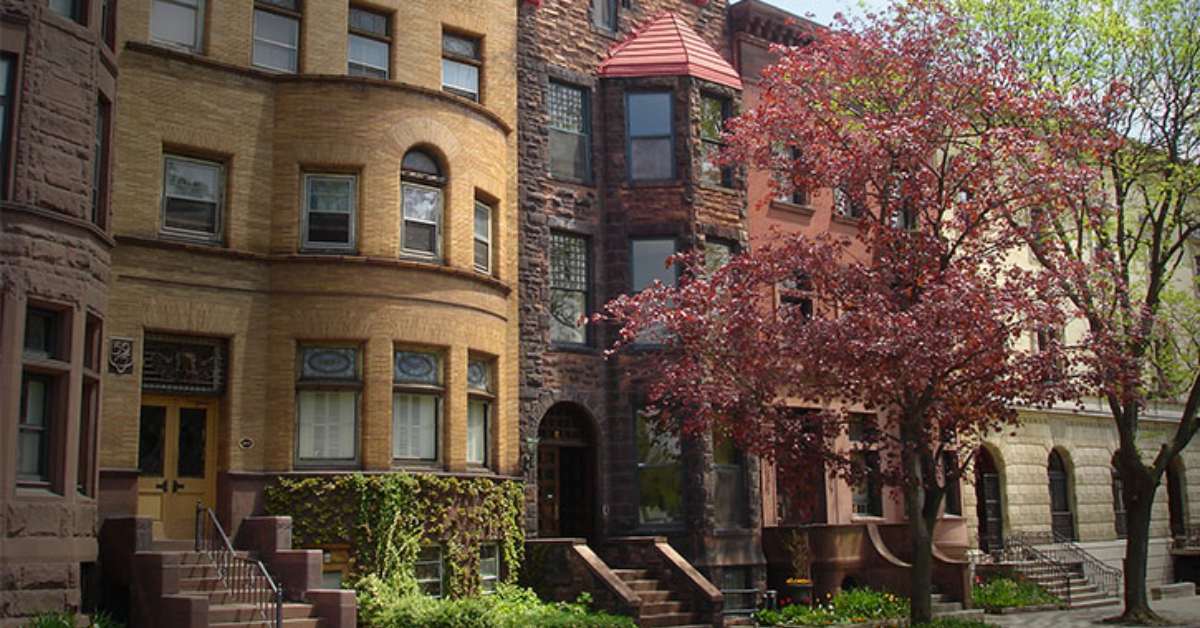 historic brownstone apartment buildings