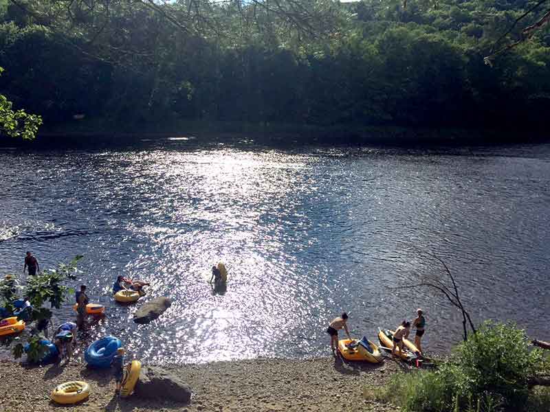 Tubers preparing to float down Stony Creek