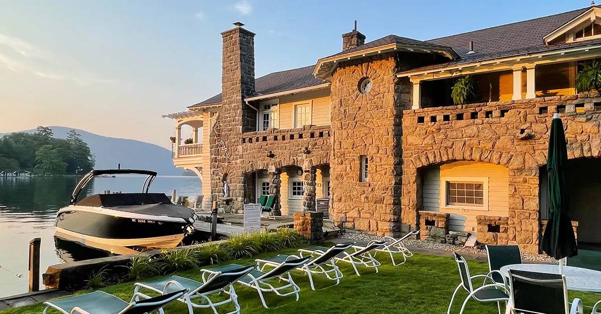 boathouse waterfront lodging in lake george