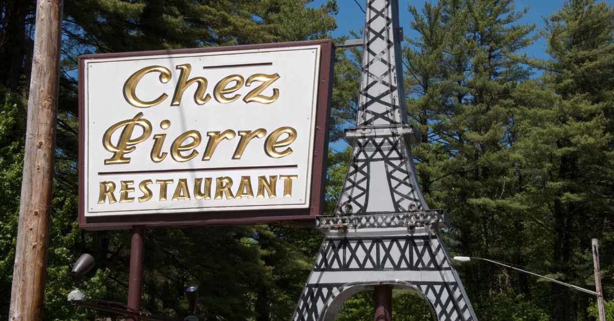 chez pierre restaurant sign