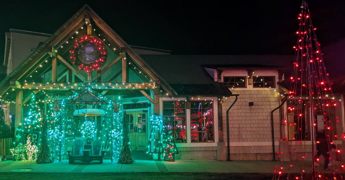 christmas lights by lake george visitors center