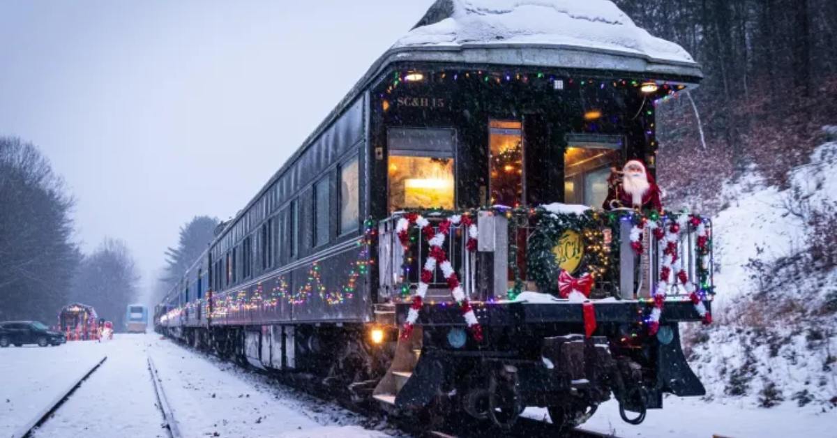 a train decorated for the holidays