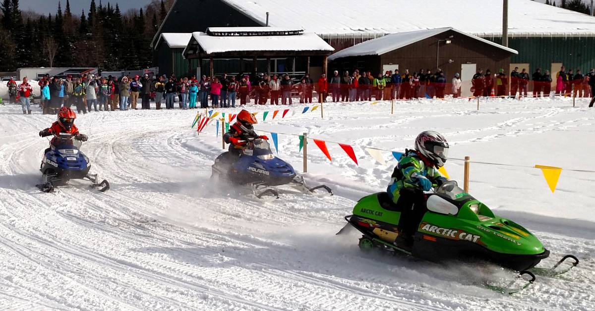 kids snowmobiles race