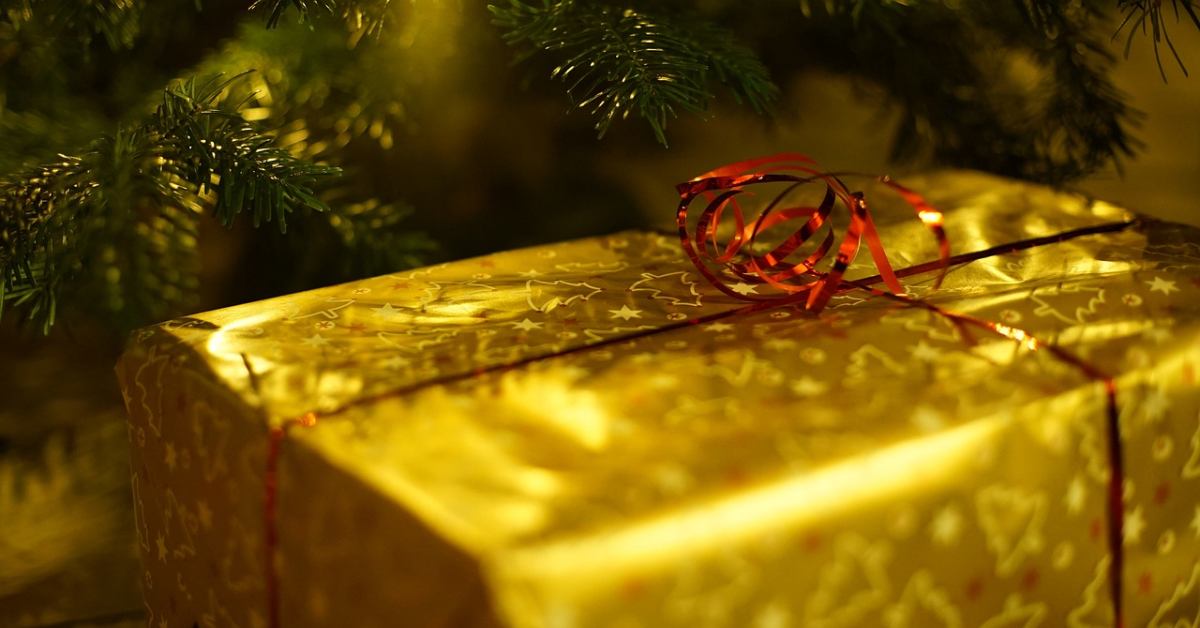 a wrapped yellow present