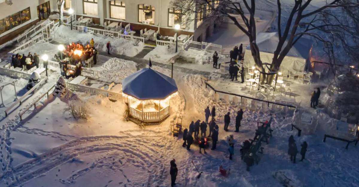 polar ice bar at fort william henry