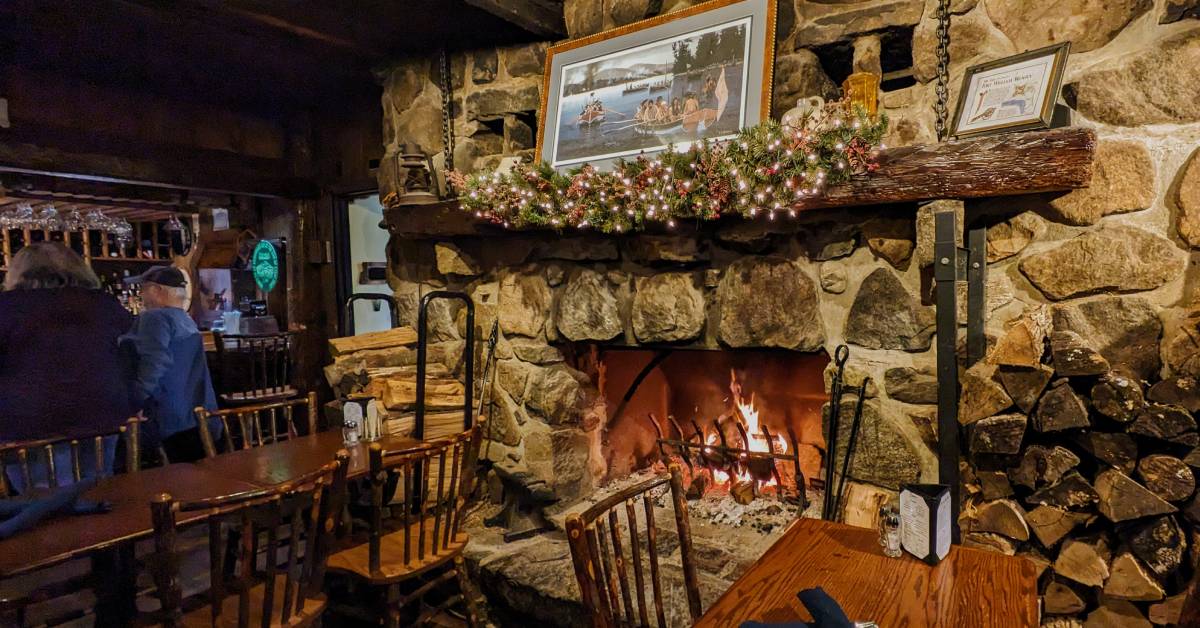 log jam restaurant bar and fireplace