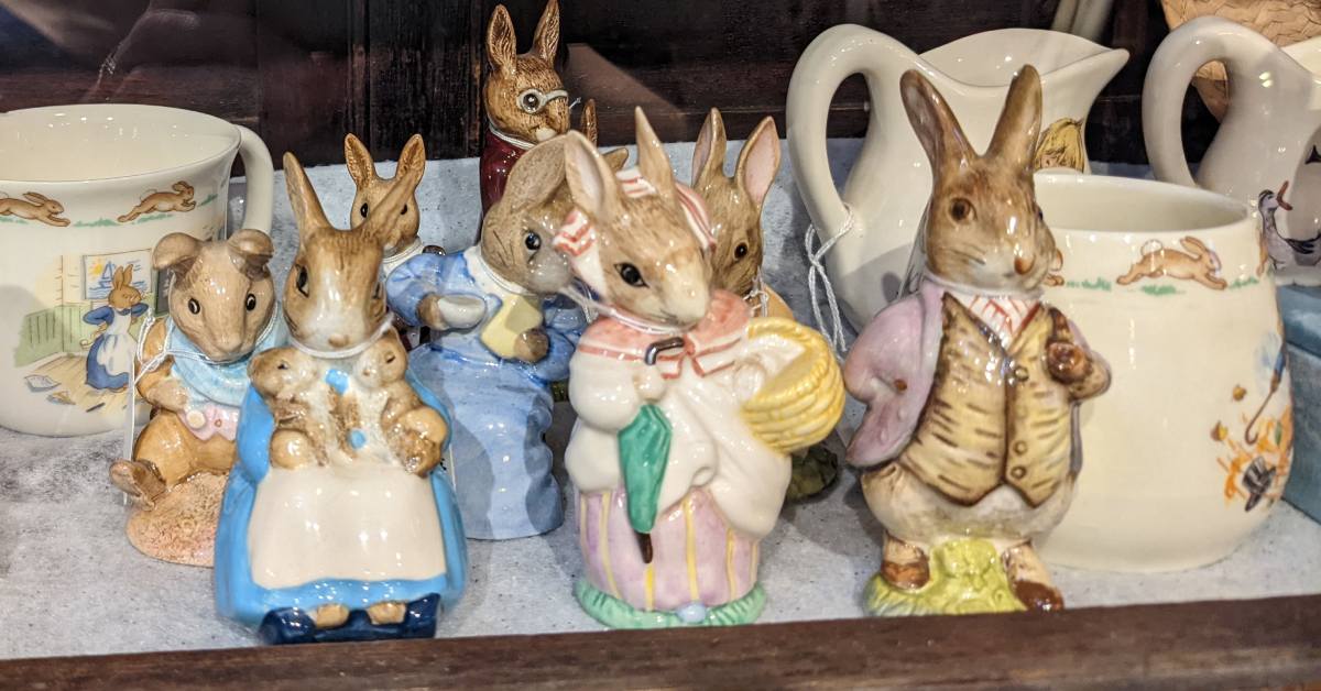 glass bunny figurines