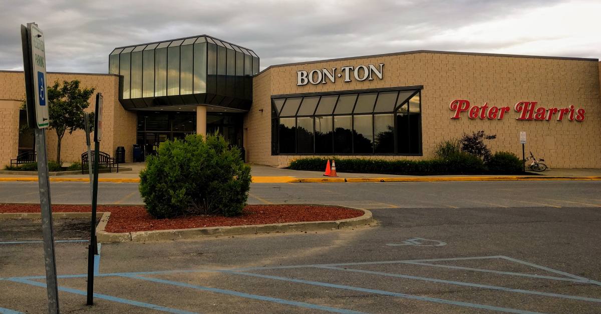 exterior of bonton and peter harris at aviation mall
