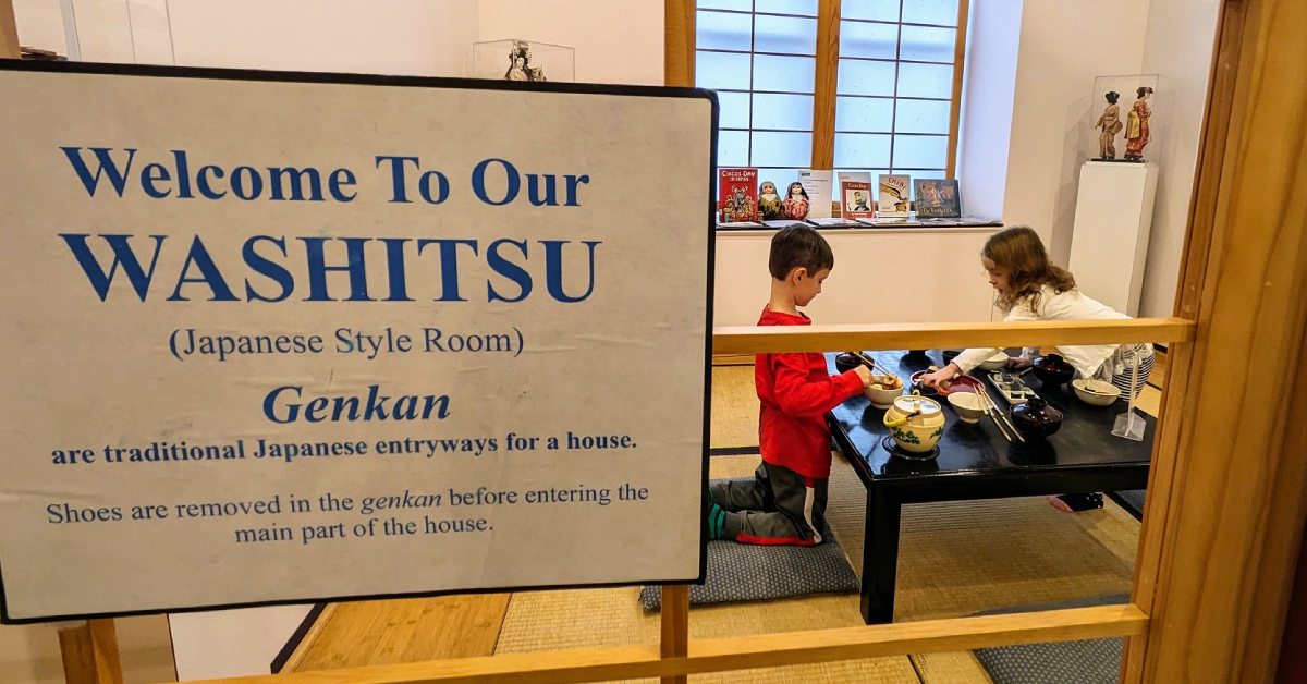 kids playing in japanese room at world awareness children's museum