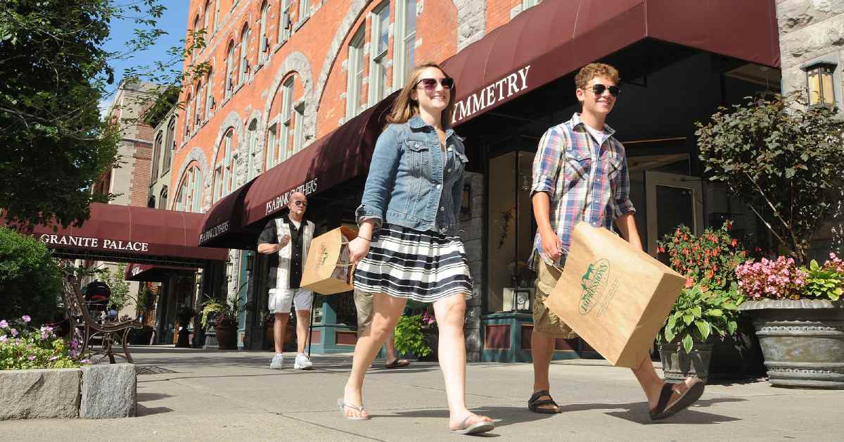 two friends shopping on broadway in saratoga springs