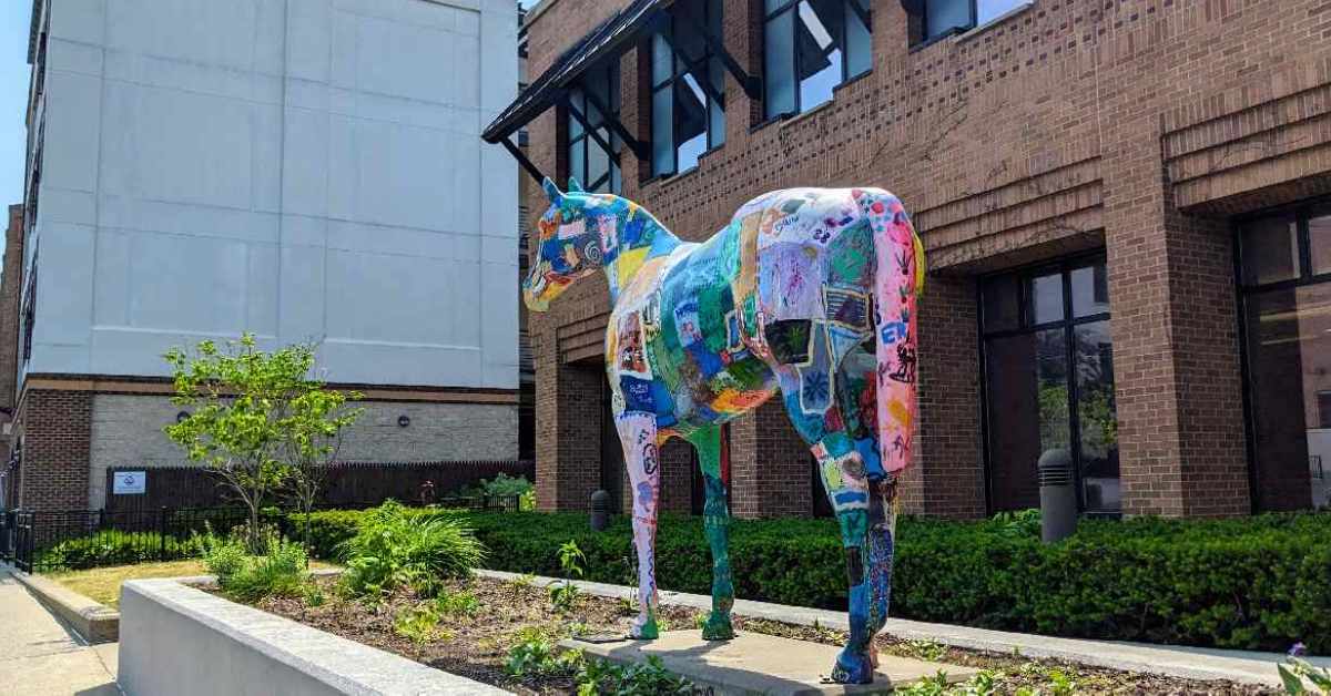 colorful horse statue in saratoga