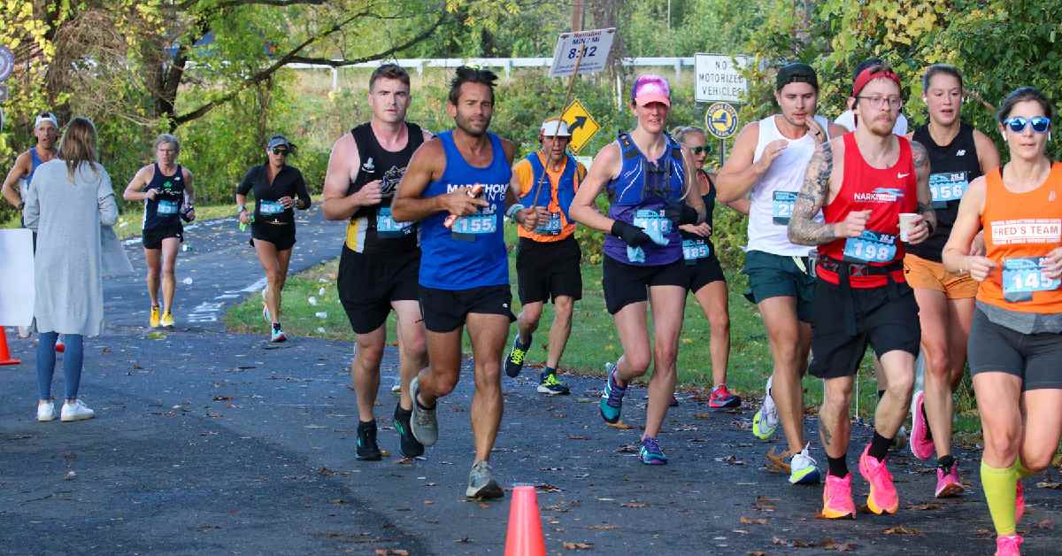 people running a race