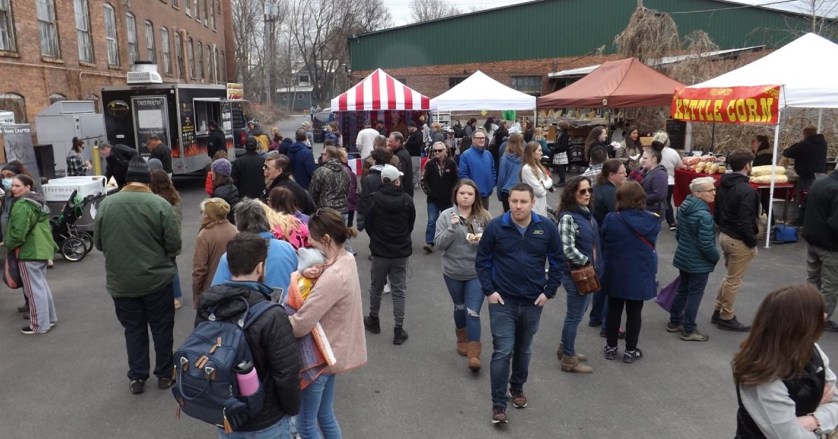 crowd and vendors at winter meltdown spicy food festival