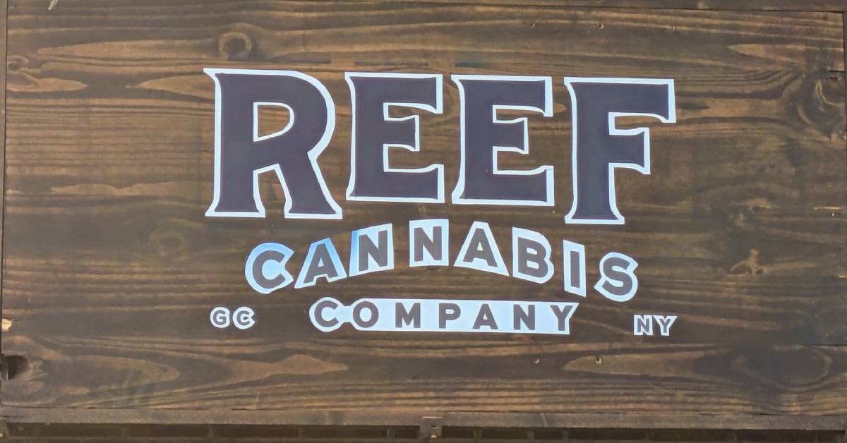 reef cannabis sign