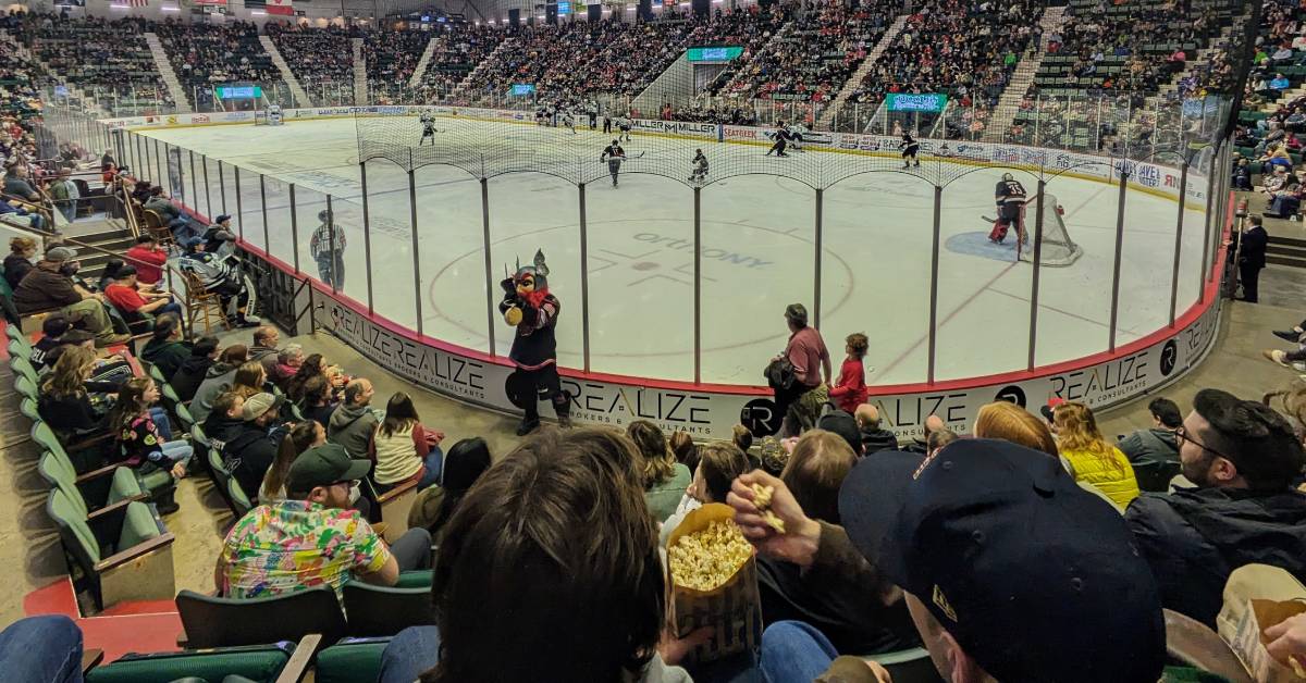 adirondack thunder ice hockey game