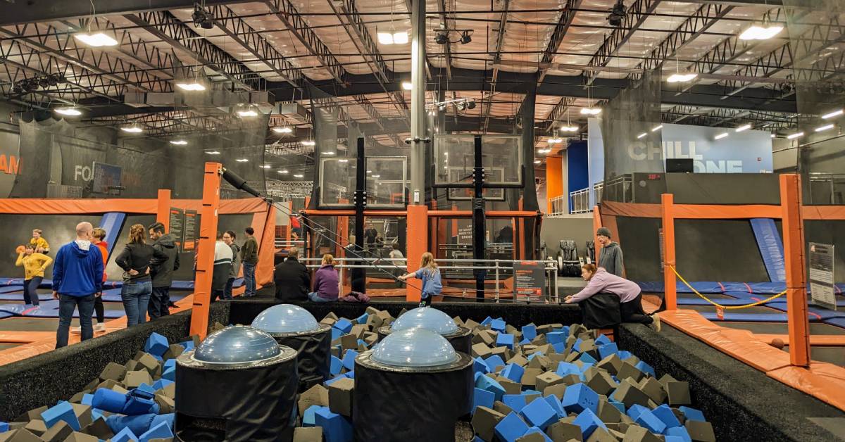 foam pit and trampolines at sky zone