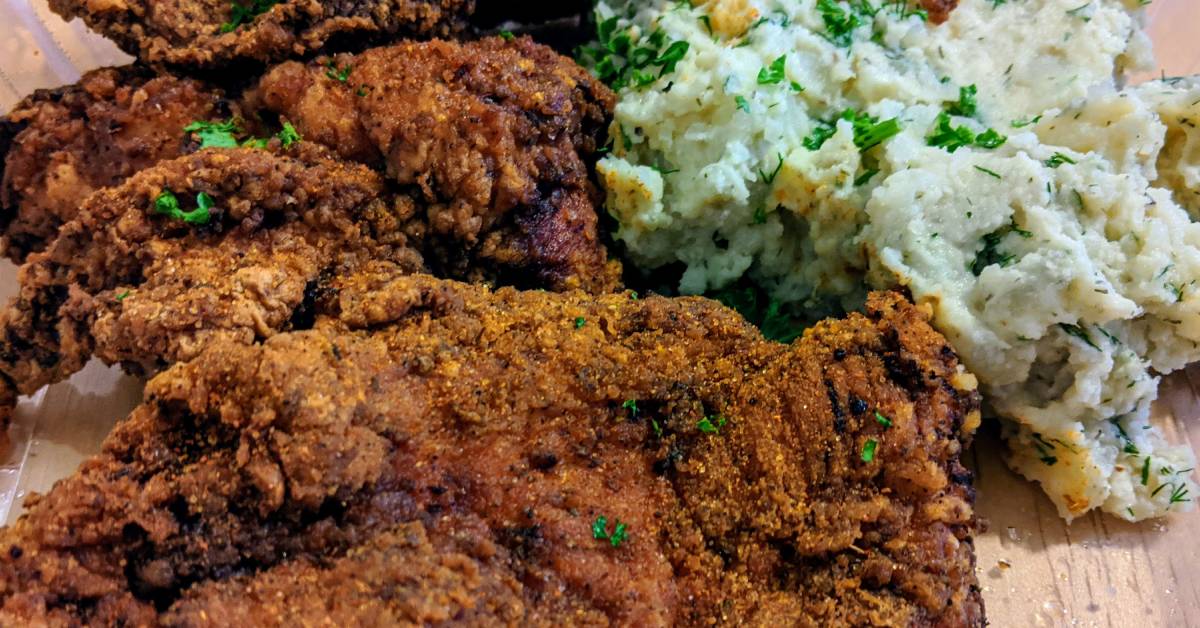 fried chicken with coleslaw