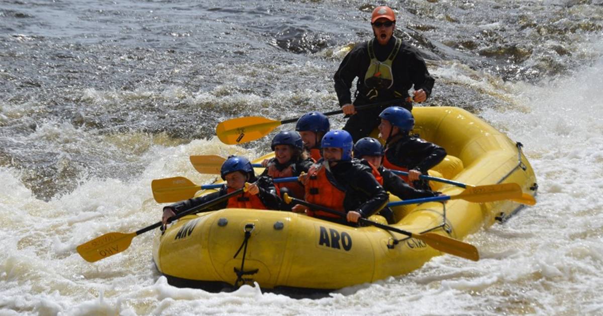 group whitewater rafting