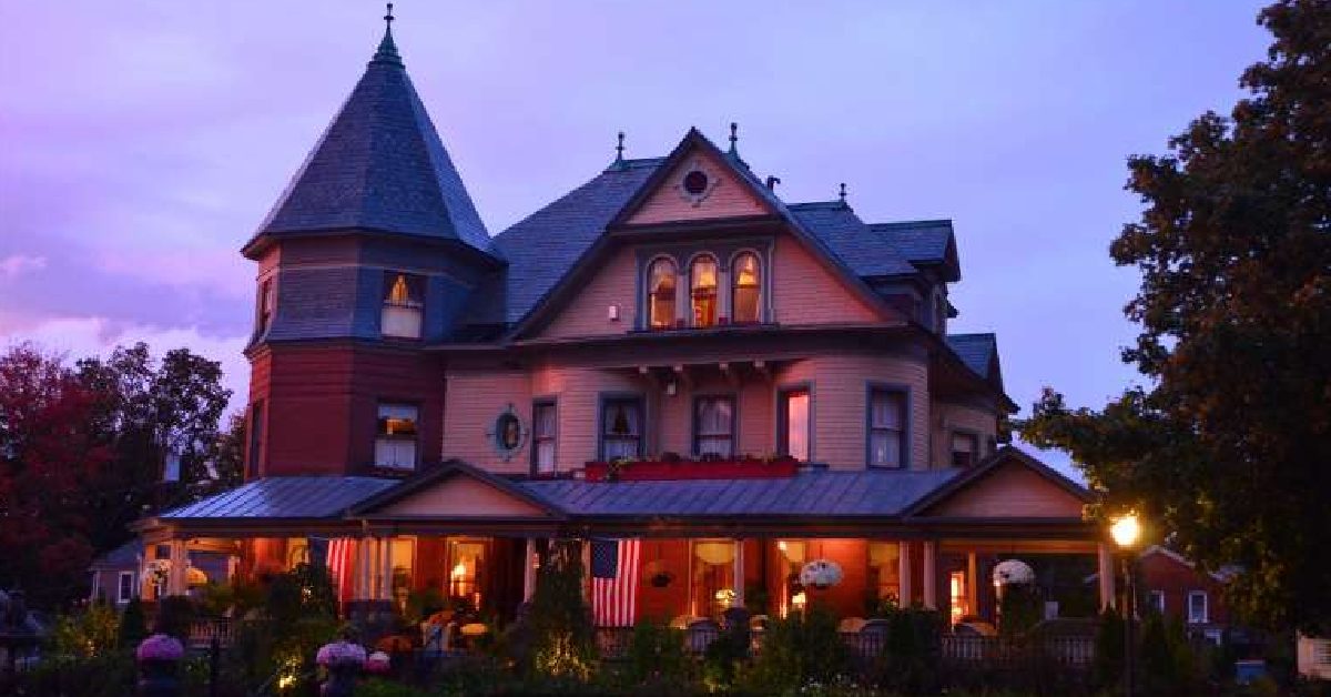 Front of Union Gables Inn