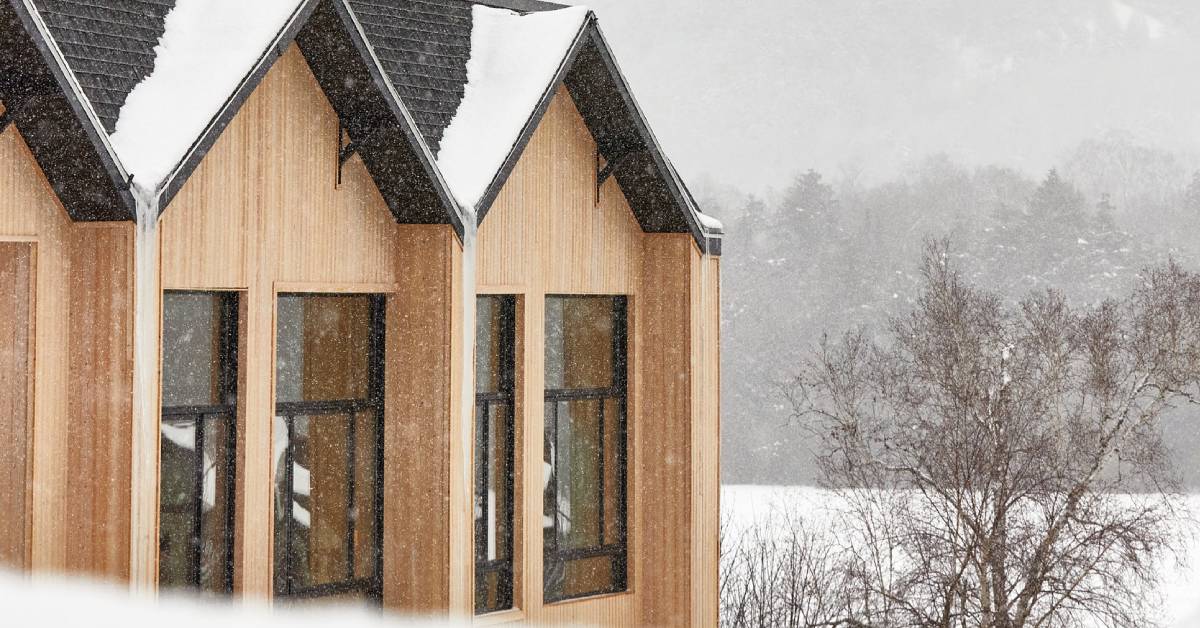 exterior of bluebird lake placid in winter