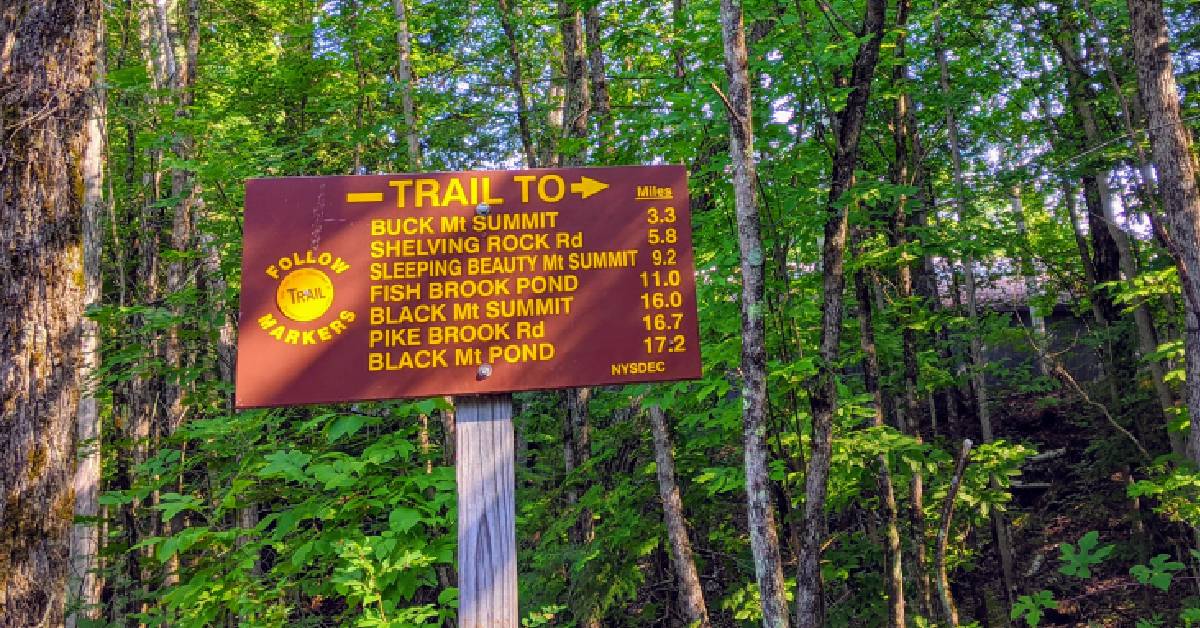 trail sign for buck mountain and other summits