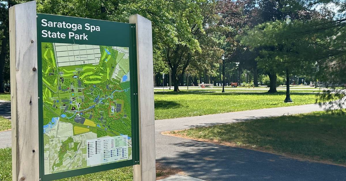 saratoga spa state park sign and walkway