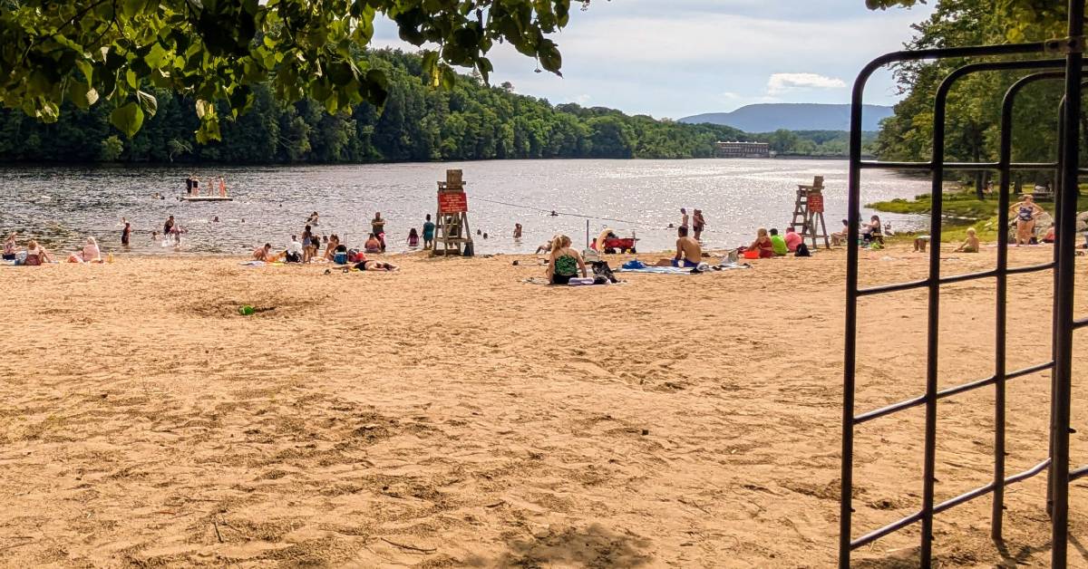 haviland cove beach in glens falls