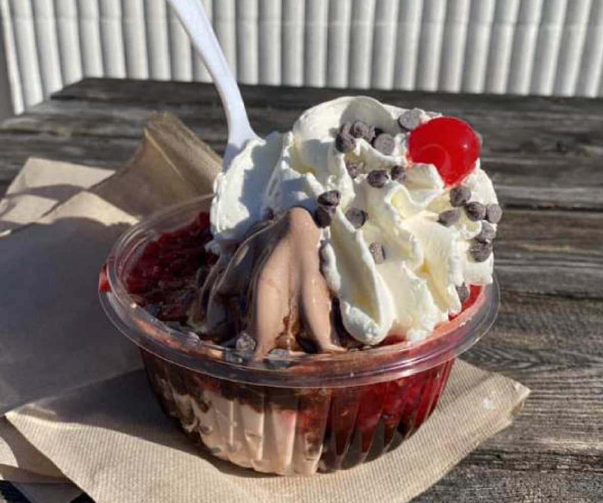kurver ice cream in a dish
