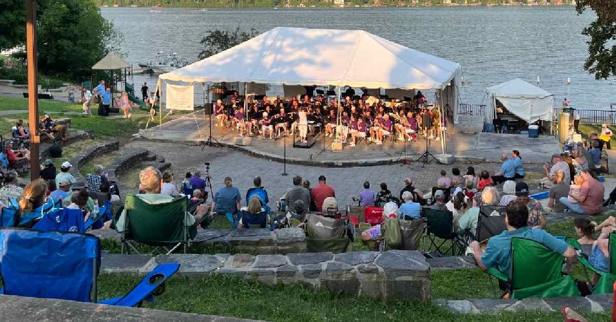 audience listening to the band at Shepard Park