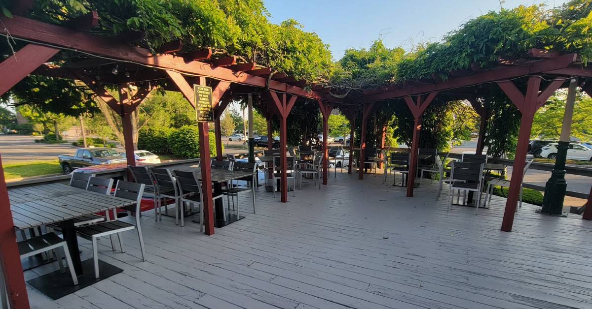 barnsider patio
