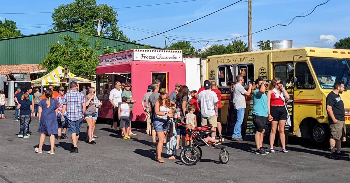 thursday market and food truck corral at the shirt factory