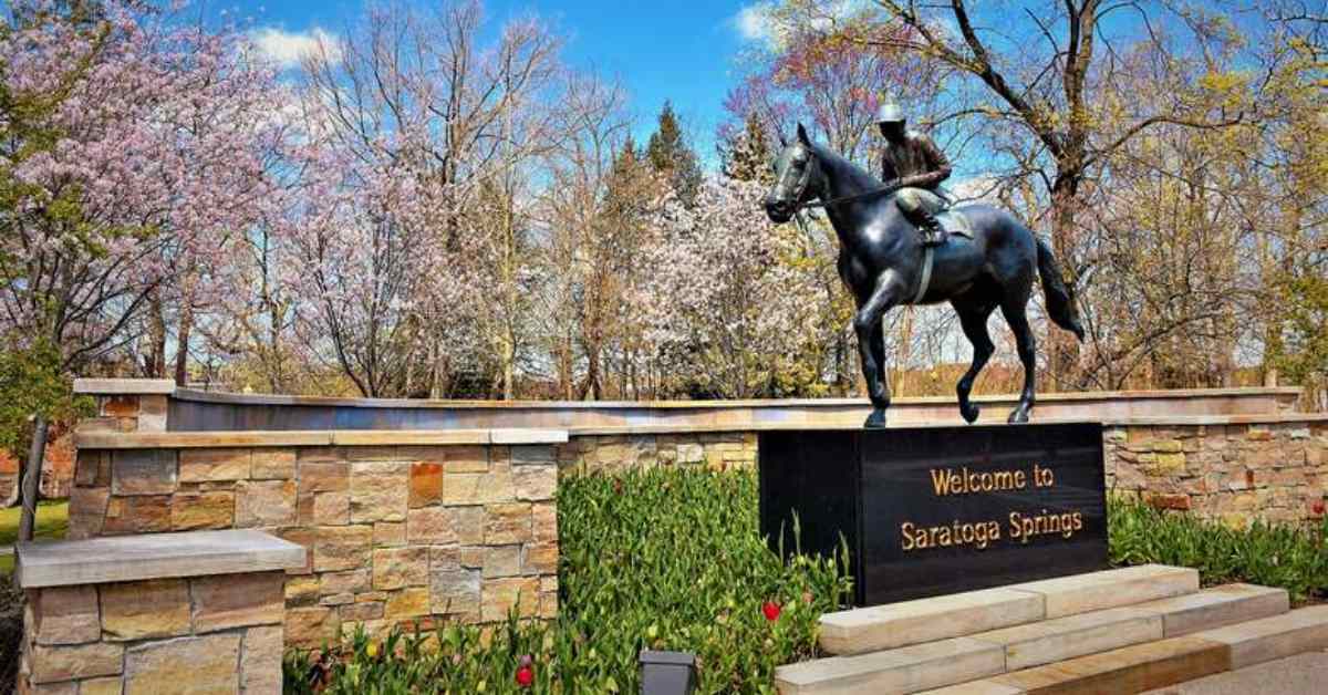 Welcome to Saratoga Spring statue