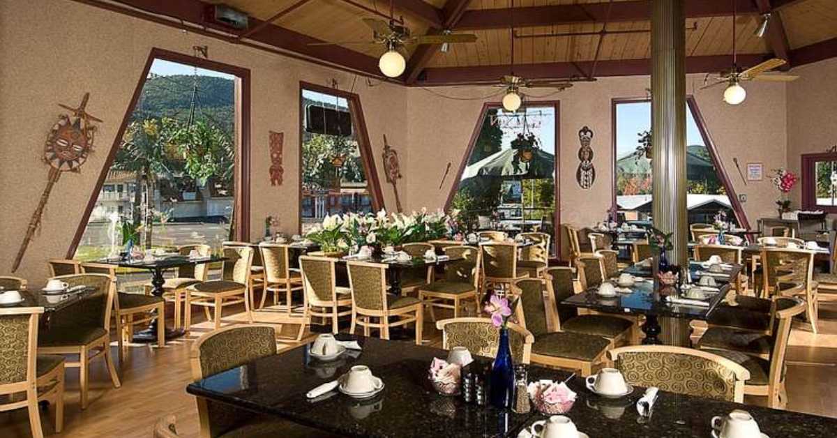 dining area of the Garden Cafe