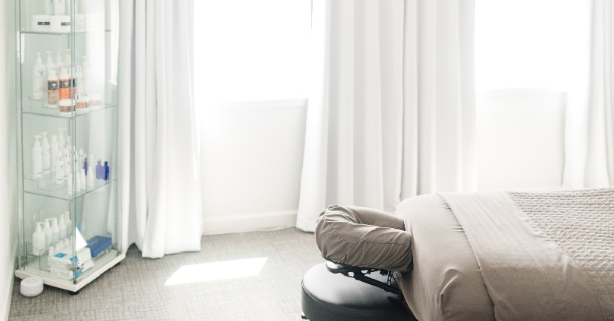 massage bed