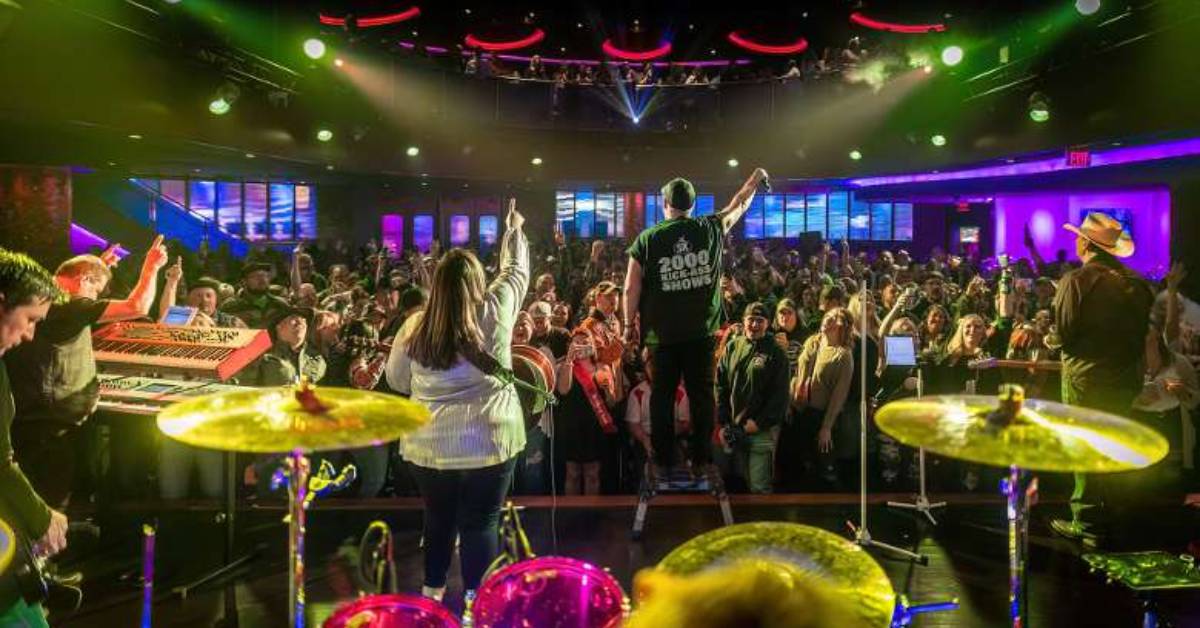 Vapor Nightclub full of people