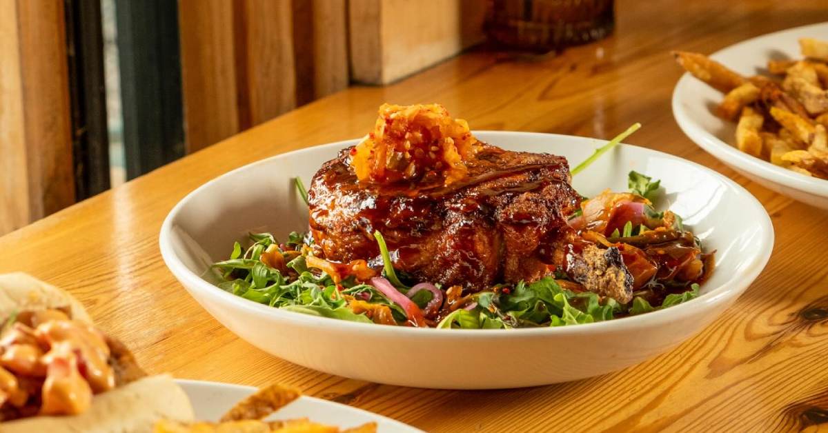 salad and steak bowl