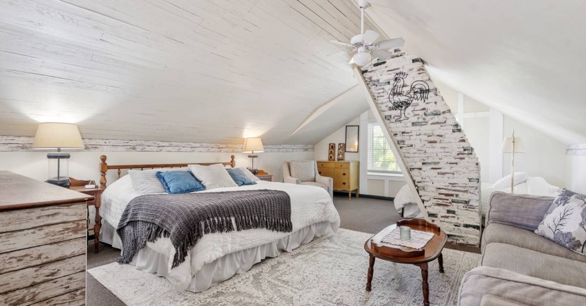 saratoga farmstead bed and breakfast bedroom