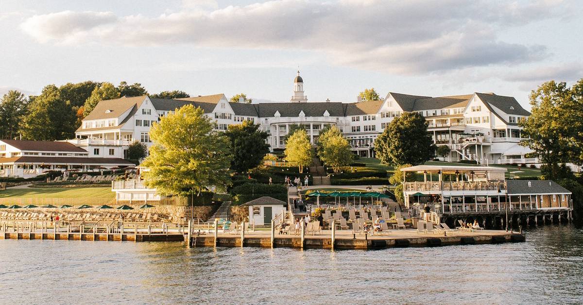 exterior of the sagamore resort
