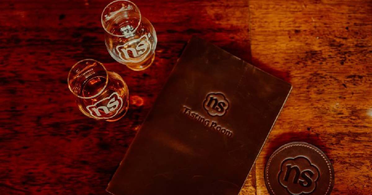 Drinks with a tasting menu 