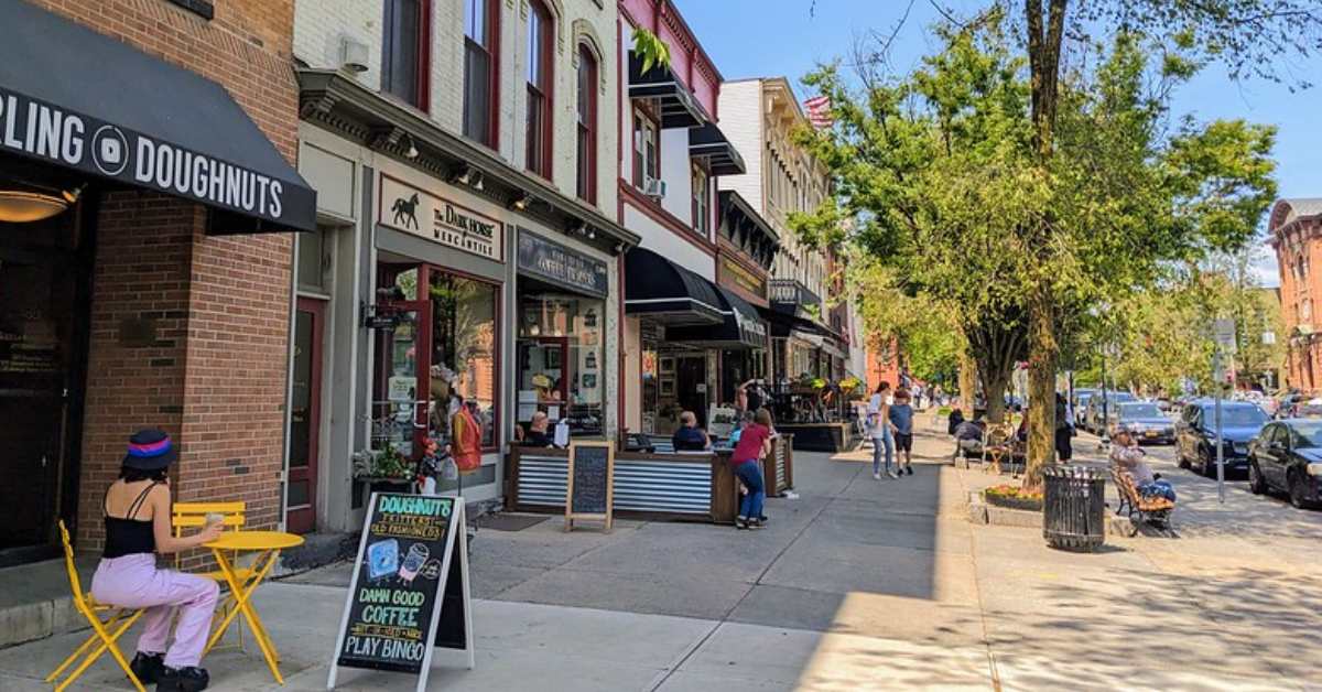 view of Broadway storefronts in downtown Saratoga