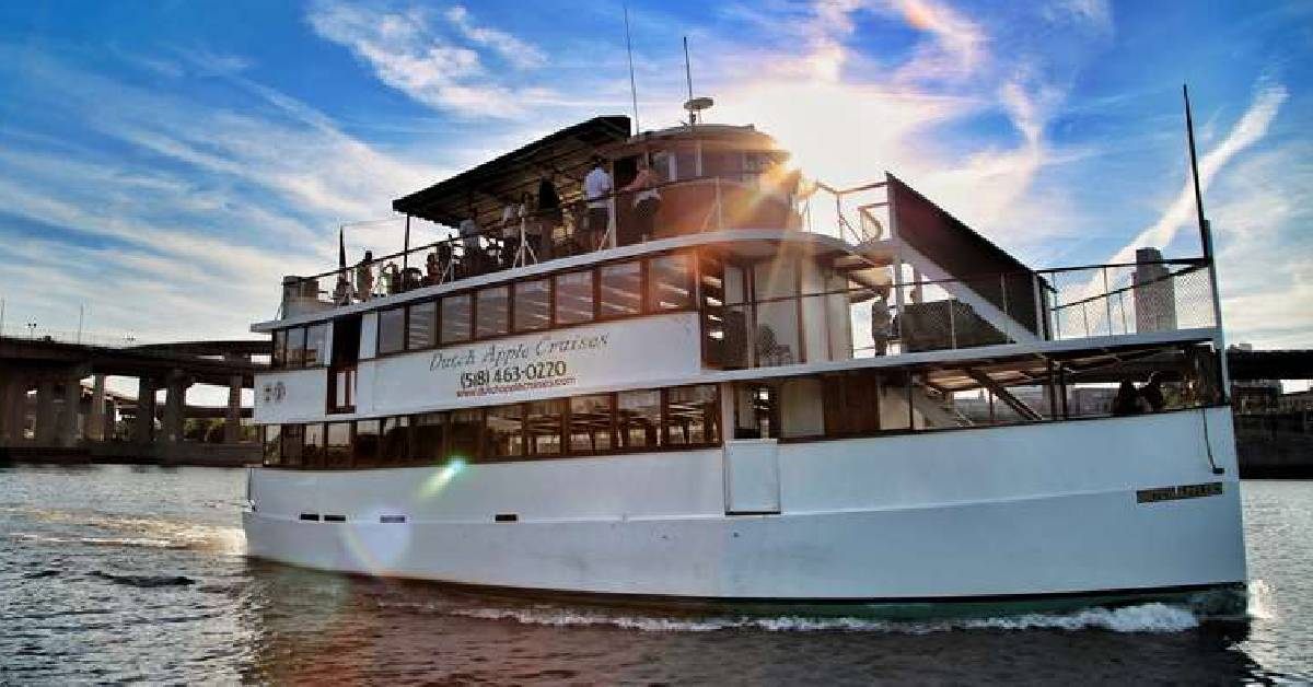 Dutch Apple Cruises boat