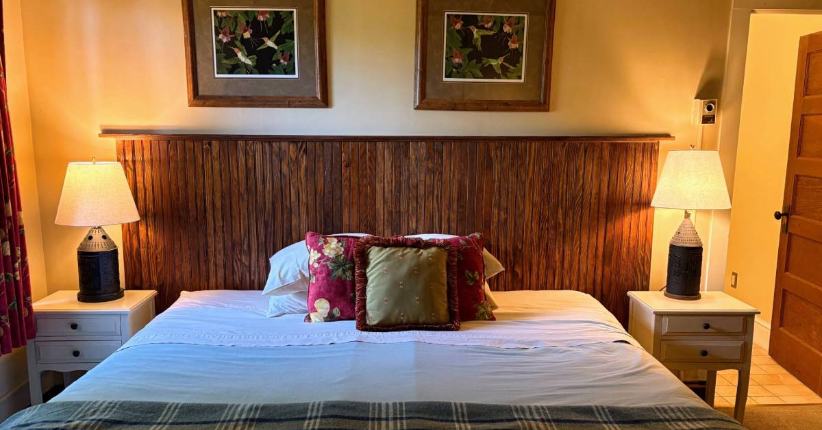 bedroom at hedges on blue mountain lake
