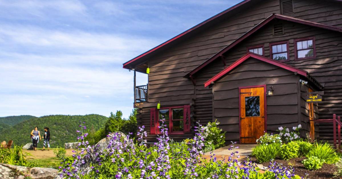 exterior garnet hill lodge