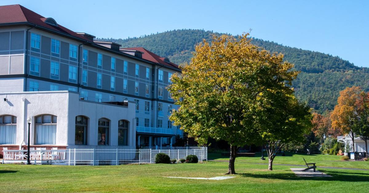fort william henry in the fall