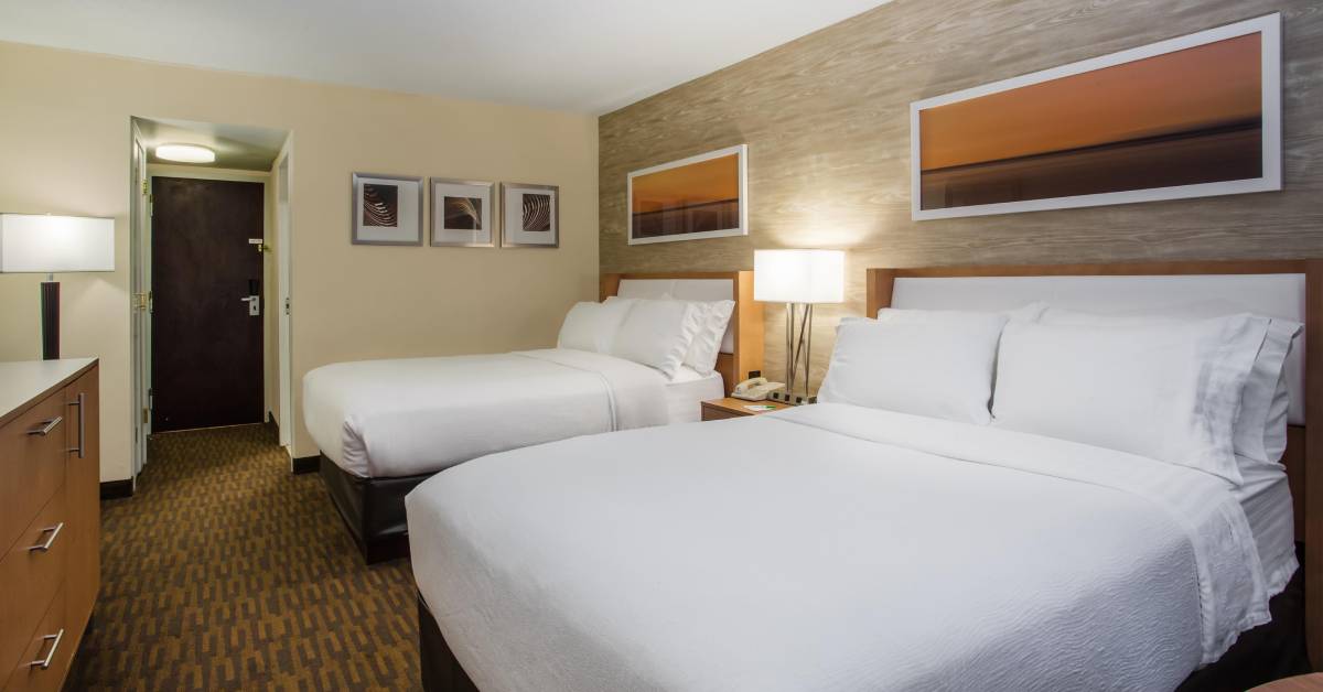 holiday inn room