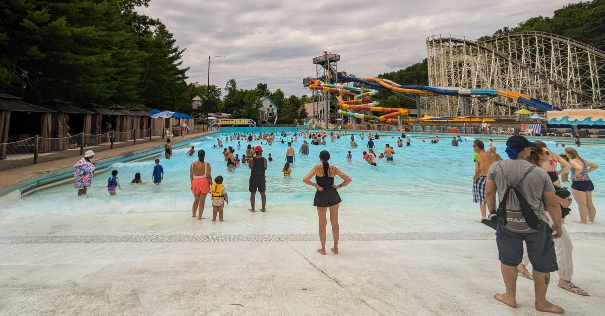 wave pool at great escape
