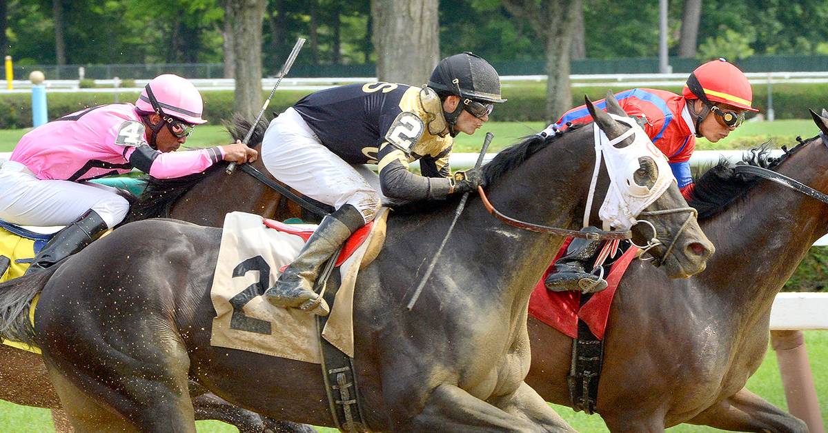 jockeys on horses racing